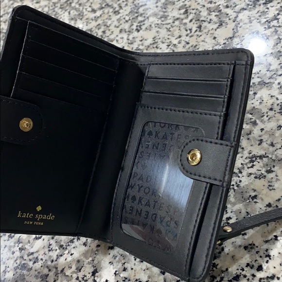 Brand New Kate Spade Wallet - Picture 5 of 8